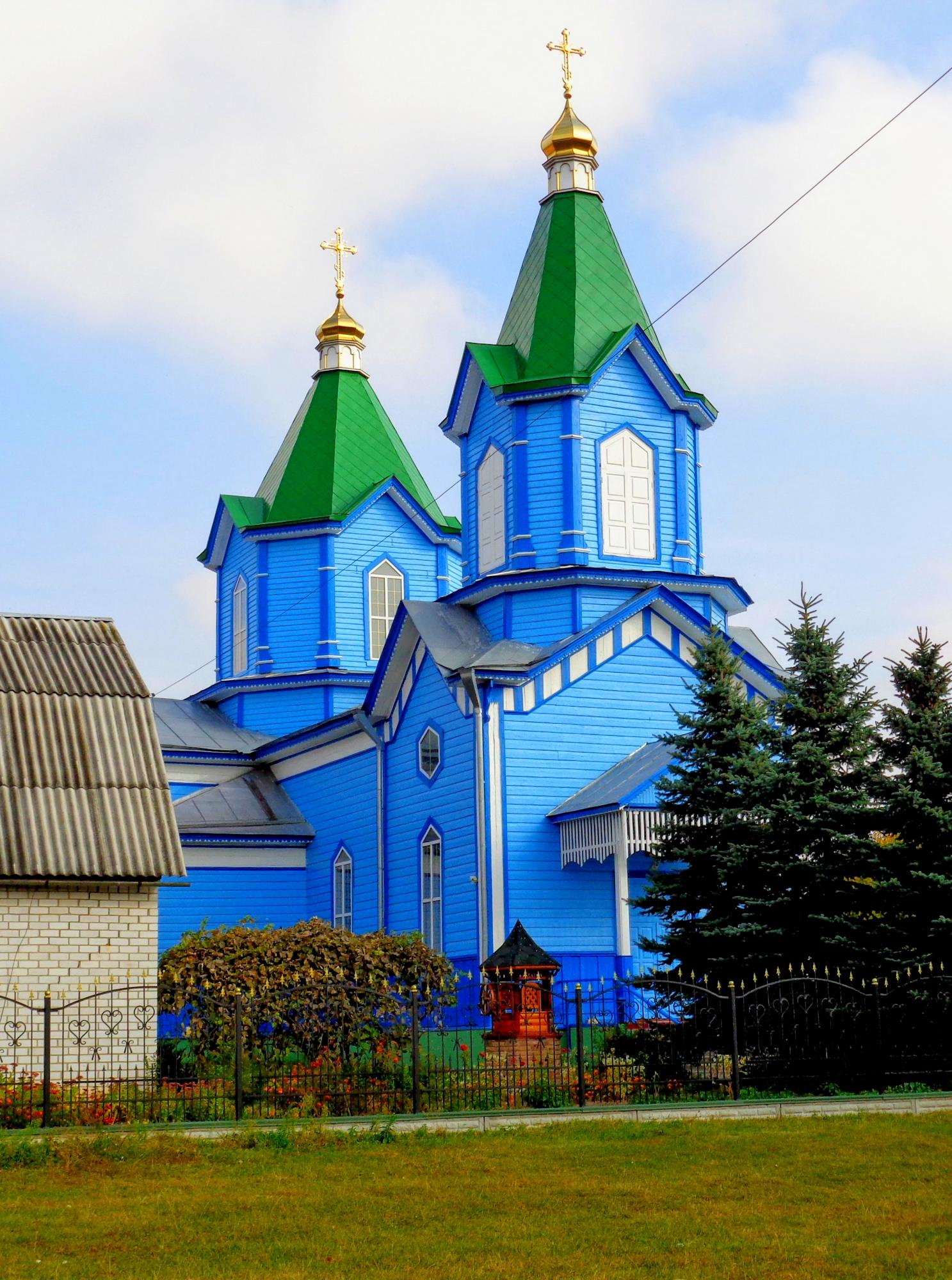 Сгорела от удара артиллерии. Оккупанты уничтожили на Киевщине еще одну церковь 19 века