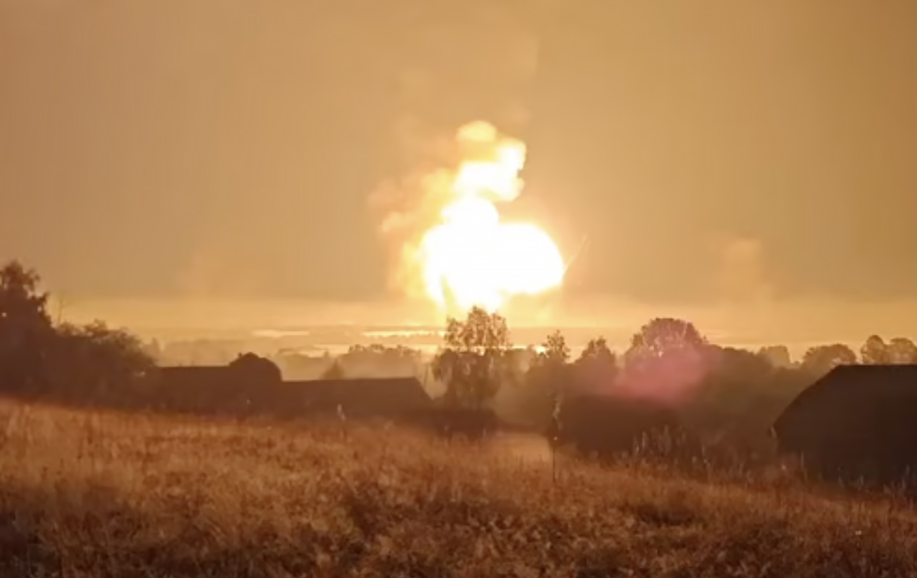 &quot;Бахнуло як ядерний вибух&quot;. Чи буде ефект на фронті від удару по арсеналу РФ у Торопці