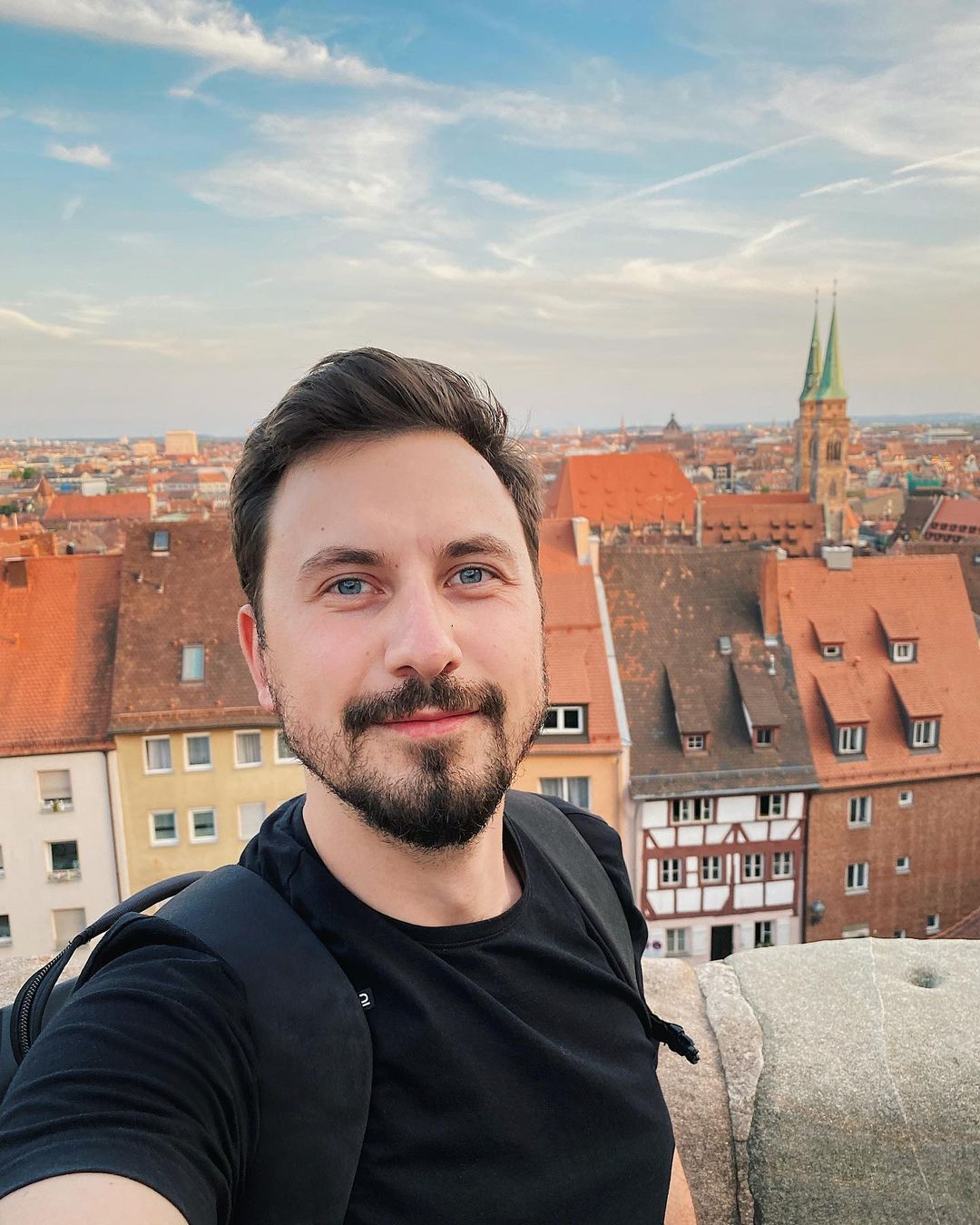 Волонтер показал, как в Европе встречают раненых украинских воинов