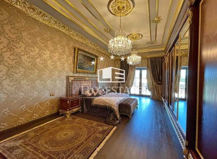 В Киеве продают квартиру &quot;для любителей роскоши&quot;: сумма шокирует