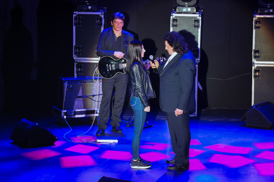 Офицер Нацгвардии сделал романтическое предложение любимой на концерте Иво Бобула: милые фото