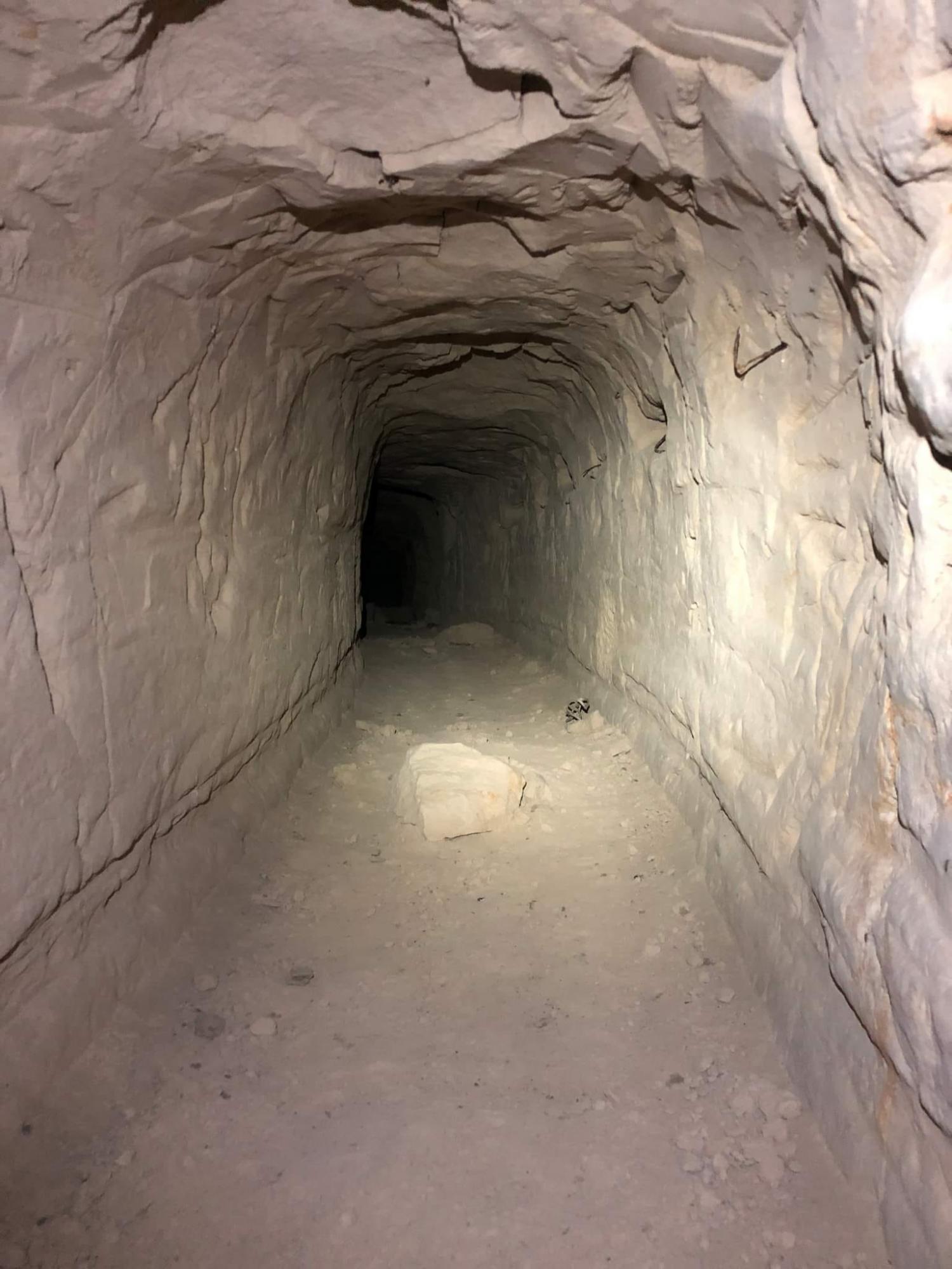 У Києві знайшли печери дохристиянського періоду: захоплюючі фото