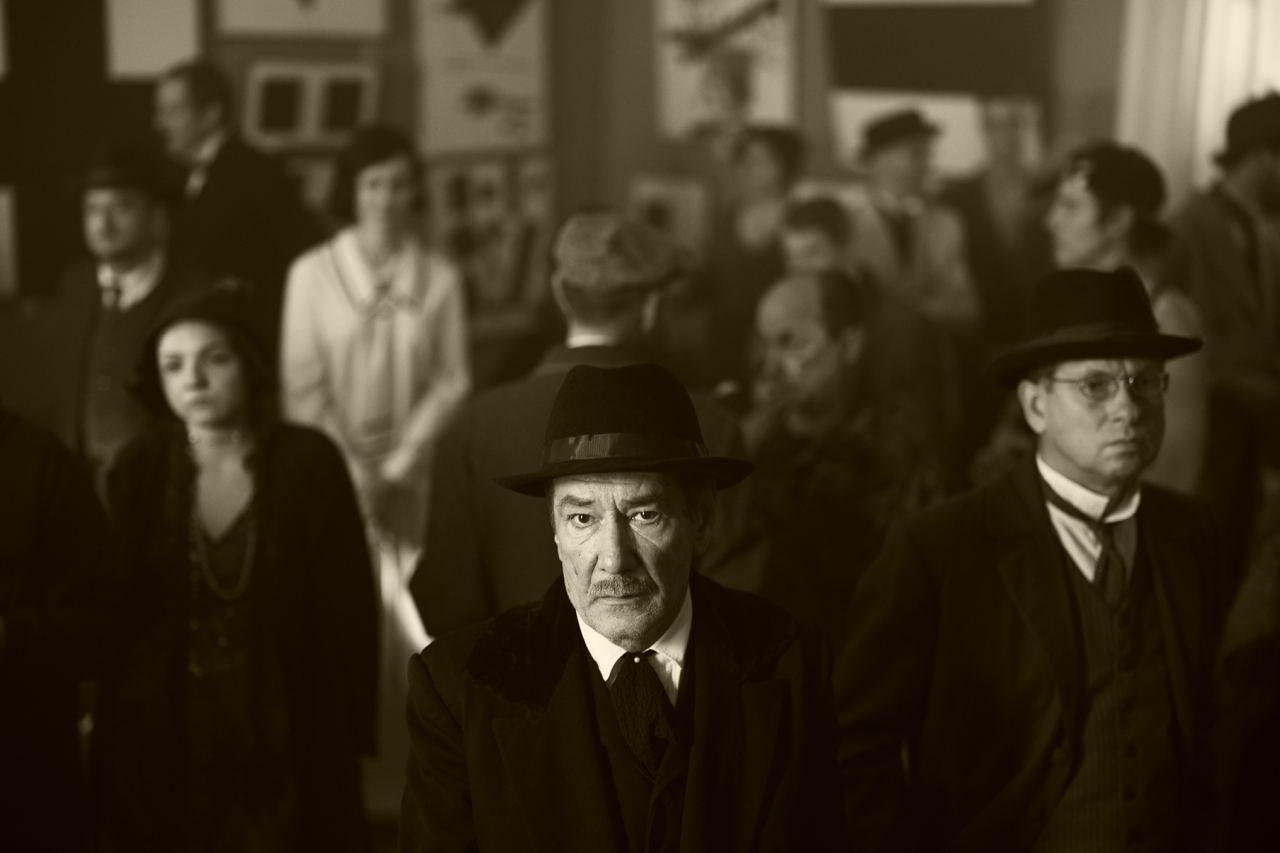 З’явилися перші кадри з фільму про життя українського художника Казимира Малевича