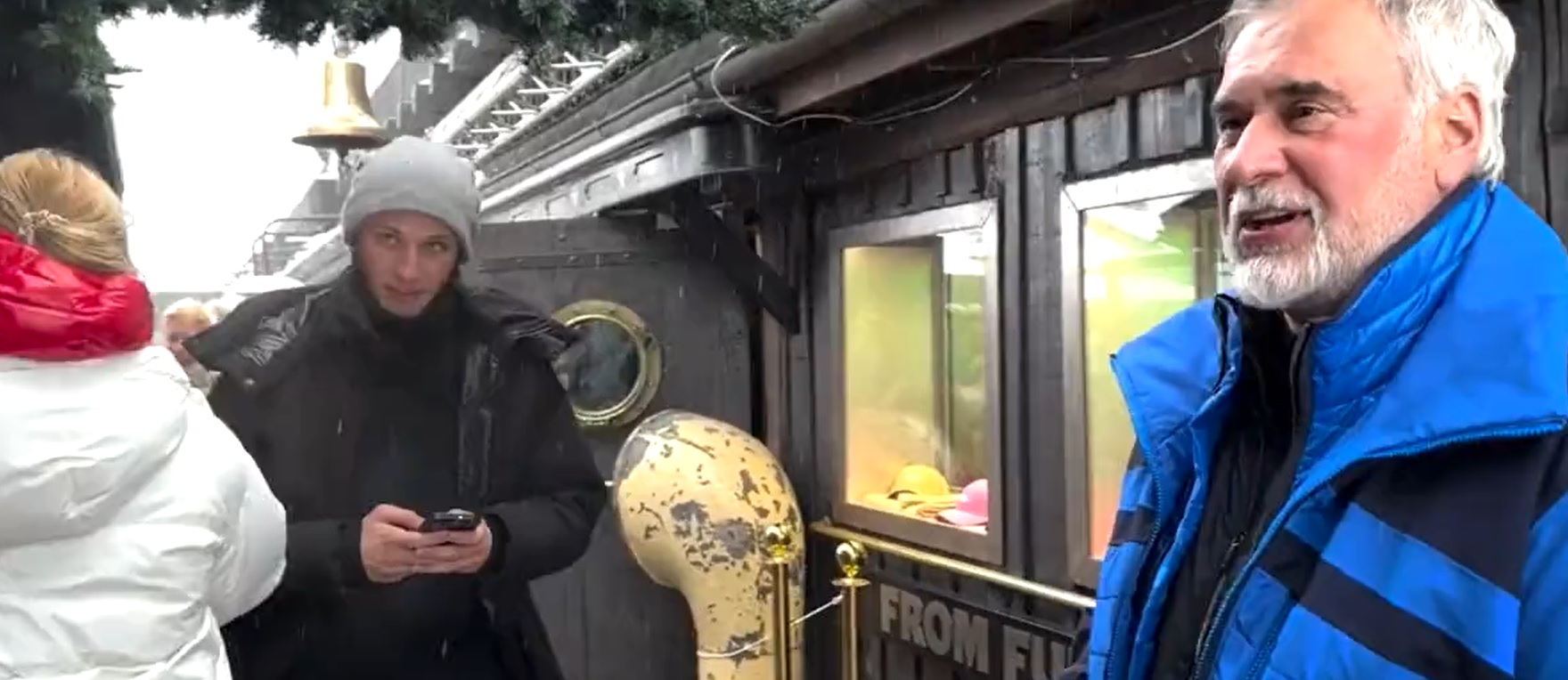 Меладзе на шикарном курорте удрал от журналистов после вопроса о войне в Украине (видео)