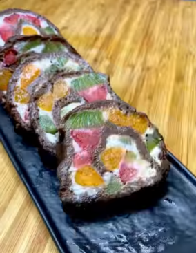 Цей легкий новорічний десерт із фруктами сподобається усім: готується лише 10 хвилин