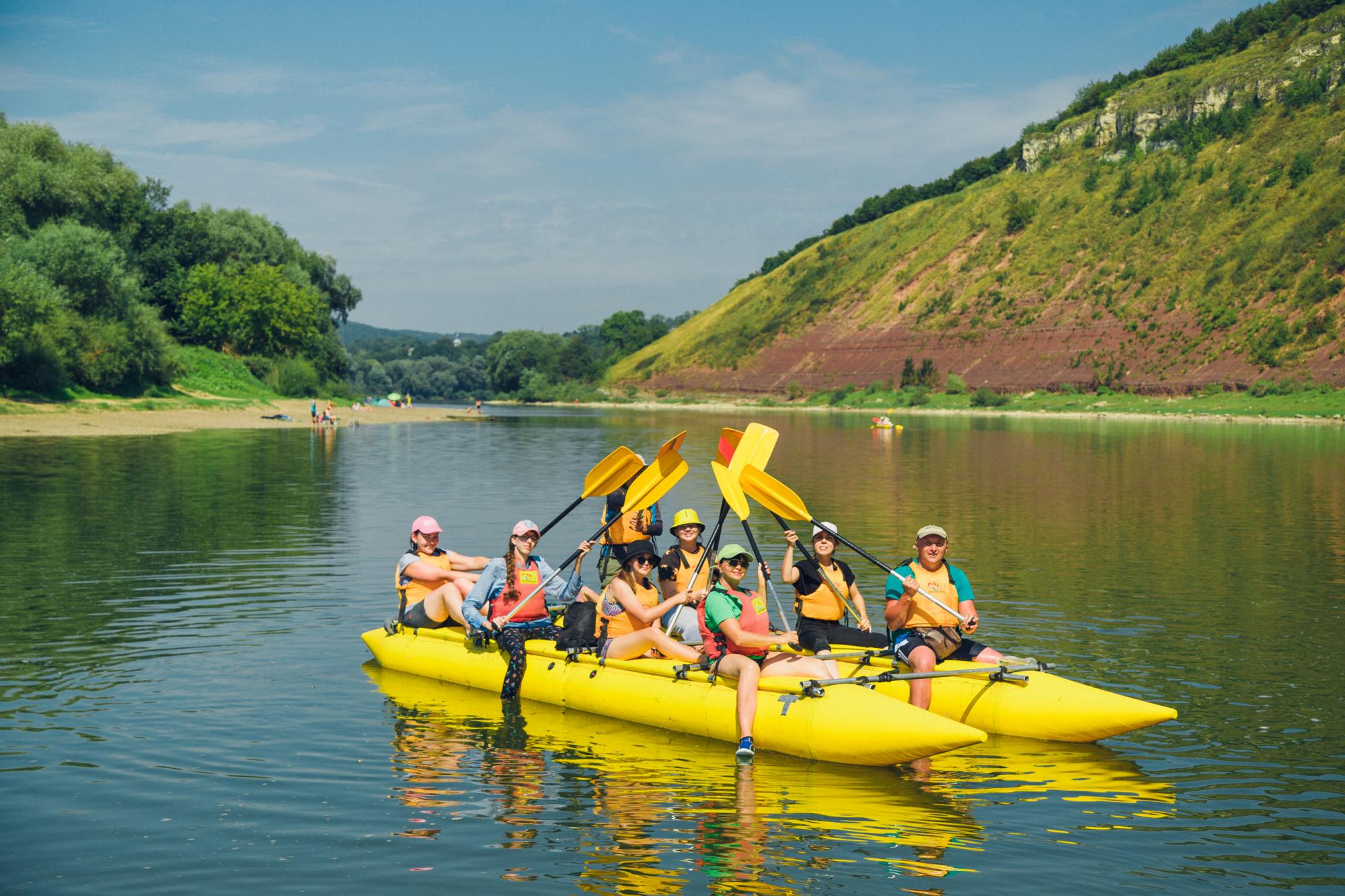 Буяння фарб та яскраві раження: найкращі локації в Україні для легких водних походів восени