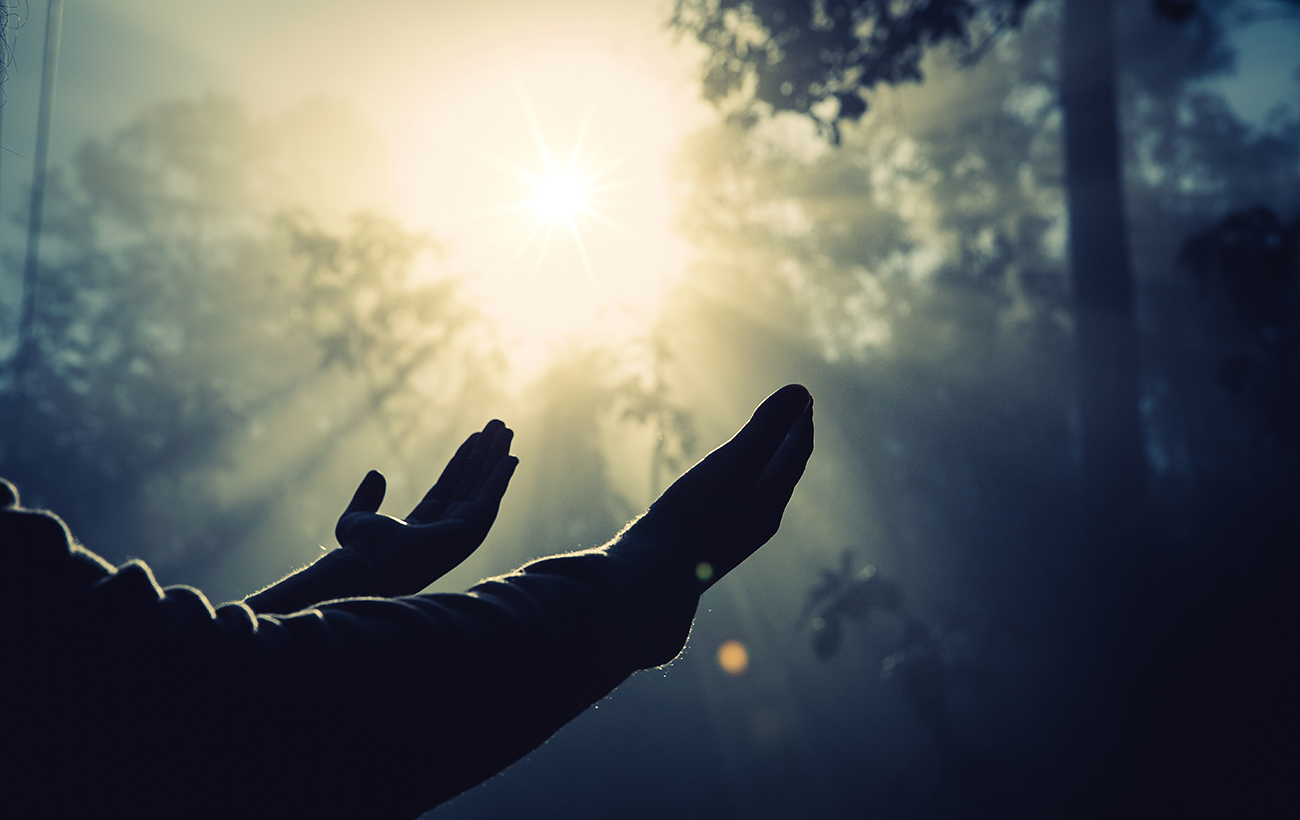 Поздравьте близких с Вознесением: красивые картинки, открытки и СМС к большому празднику