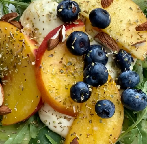 Готуємо легкі салати, які можна їсти на ніч: швидко та смачно