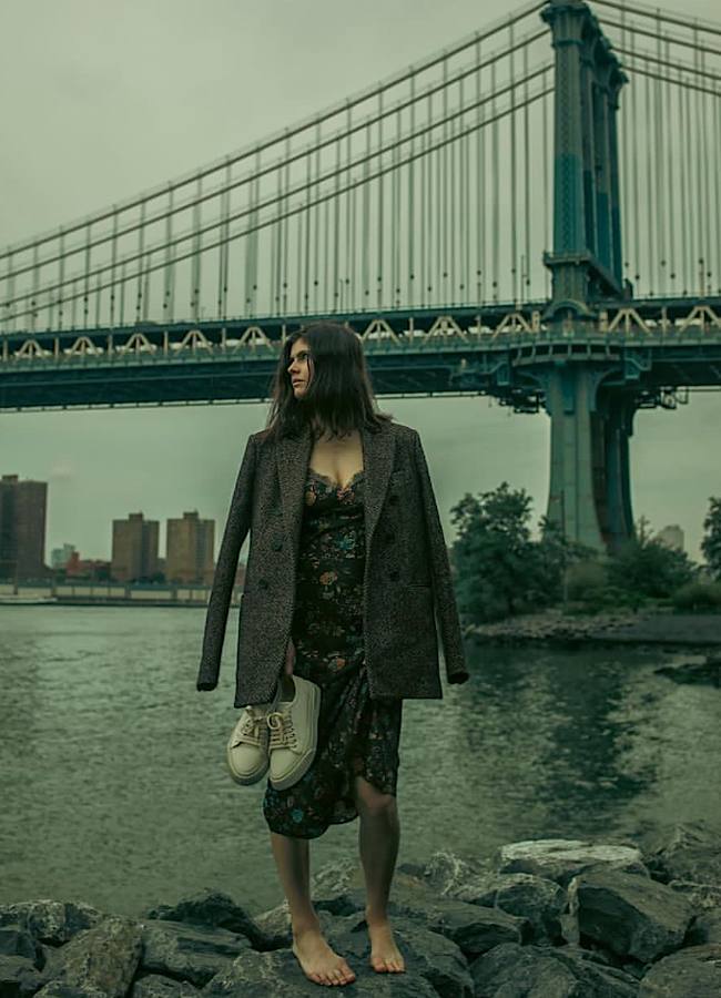 8 очень стильных образов &quot;спасительницы Малибу&quot; Александры Даддарио, поддерживающей Украину