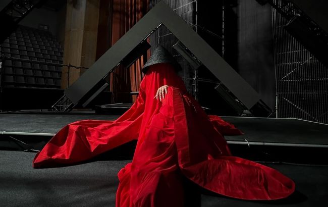 "Не завидуйте". Melovin "набросился" на коллег из-за Klavdia Petrivna: в чем дело