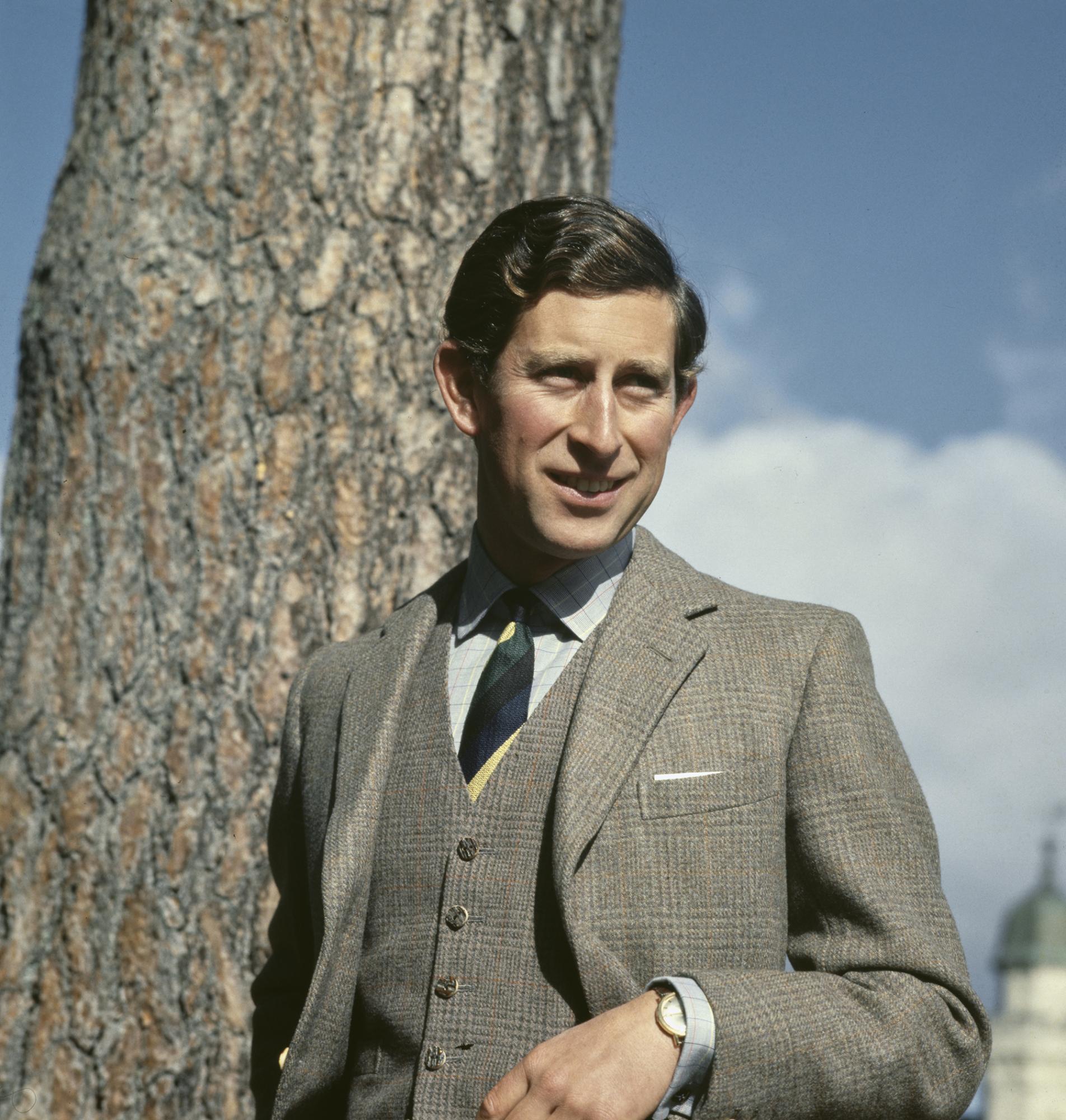 Економить на світлі та любить сафарі: цікаві факти з життя 75-річного короля Чарльза III