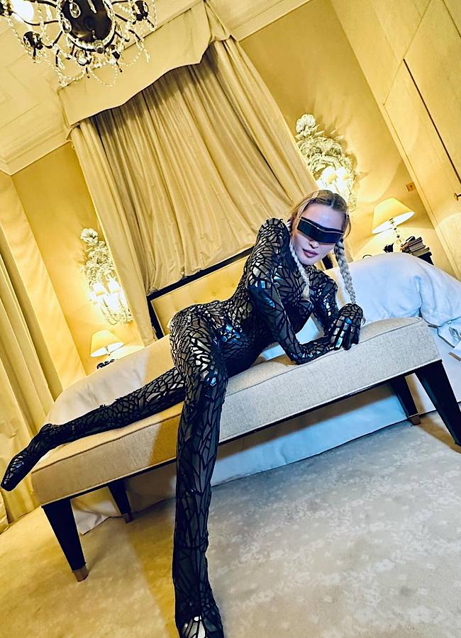 Как сейчас выглядит Мадонна: свежие фото 65-летней поп-звезды, которую до сих пор хотят миллионы