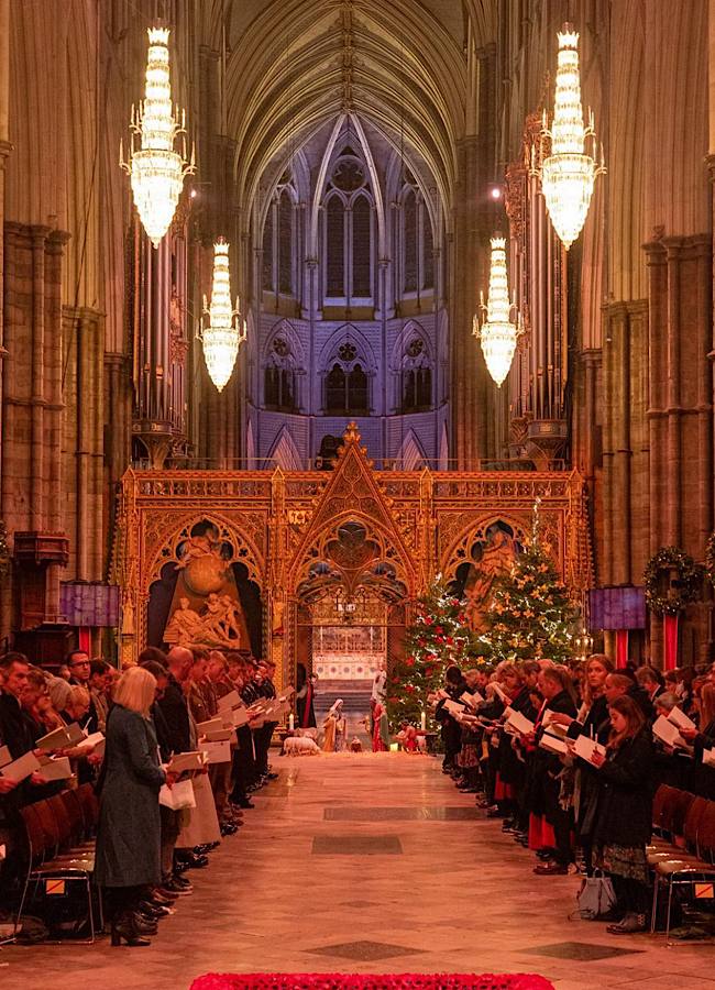 Кейт Миддлтон в рождественском наряде сообщила хорошую новость: о чем речь