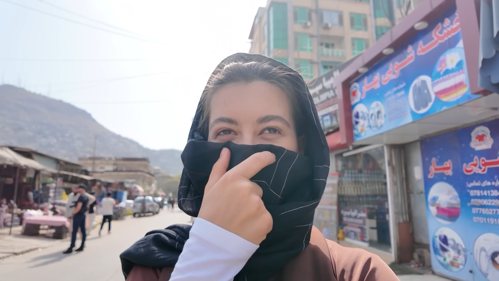 &quot;Даже для иностранок обязательно&quot;. Рамина раскрыла детали женского дресс-кода в Афганистане (видео)