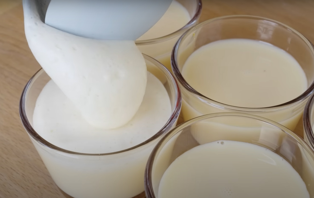 Ніжний кремовий десерт: швидкий рецепт крем-брюле з карамеллю (фото)