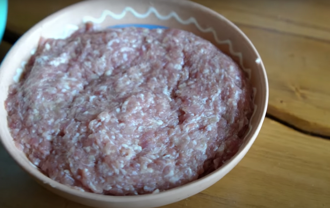 Бендерики с мясом: очень аппетитный рецепт украинских блинов (фото и видео)