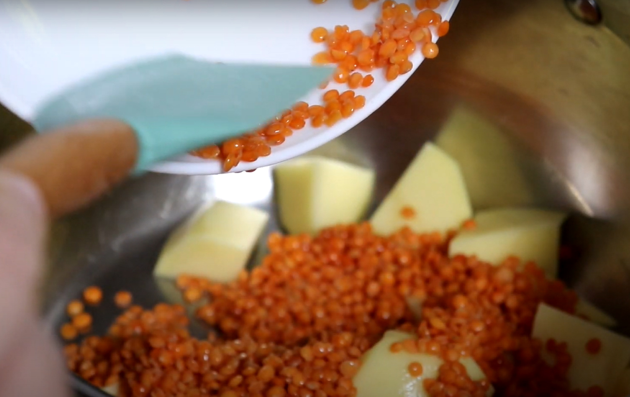 Турецький суп-пюре: рецепт швидкої та корисної страви з сочевиці