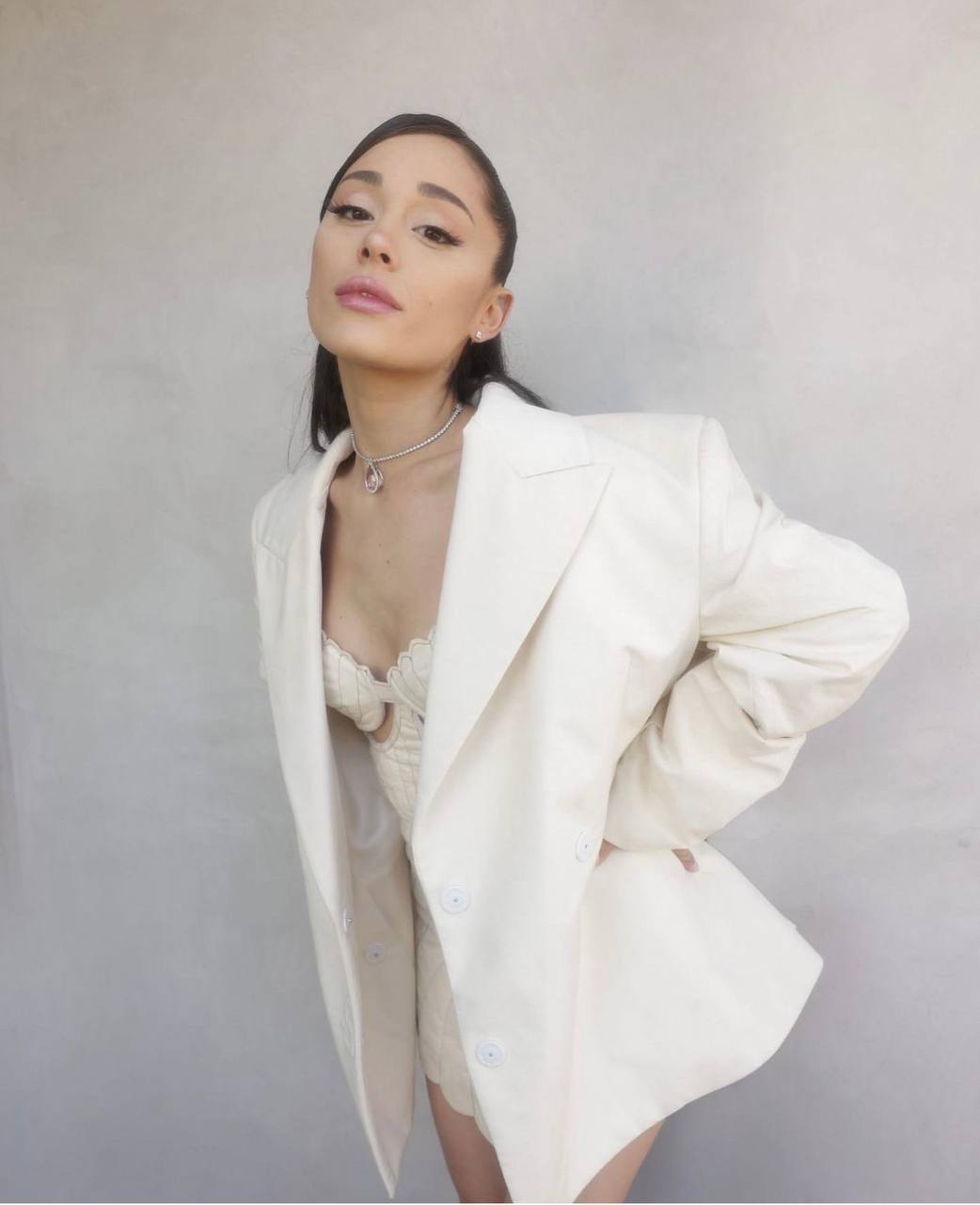 Почему после развода Ариана Гранде должна выплатить экс-мужу более миллиона долларов