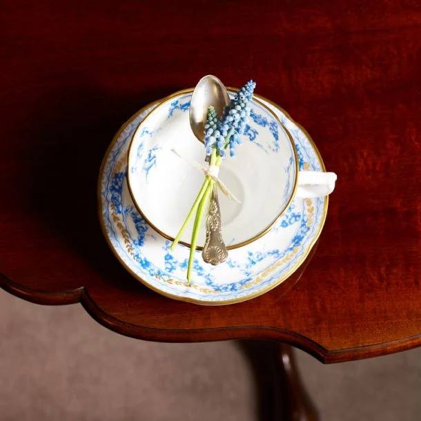 Букінгемський палац показав унікальну колекцію королівських напоїв, ювелірних виробів і не тільки