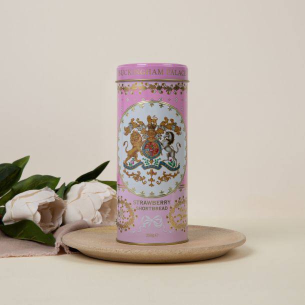 Букінгемський палац показав унікальну колекцію королівських напоїв, ювелірних виробів і не тільки