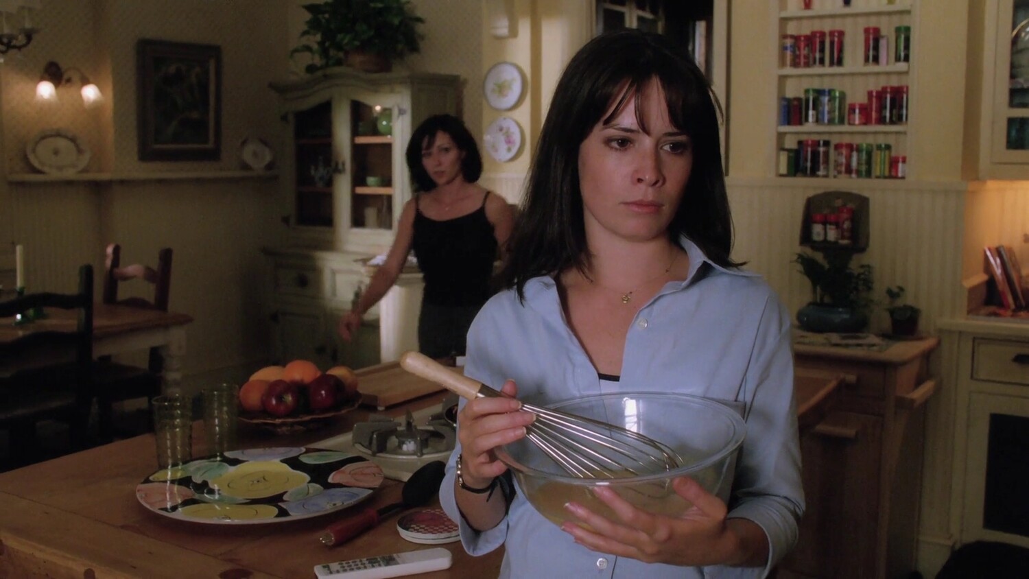 Звезду просто не узнать. Как сегодня выглядит Пайпер из сериала &quot;Все женщины - ведьмы&quot;