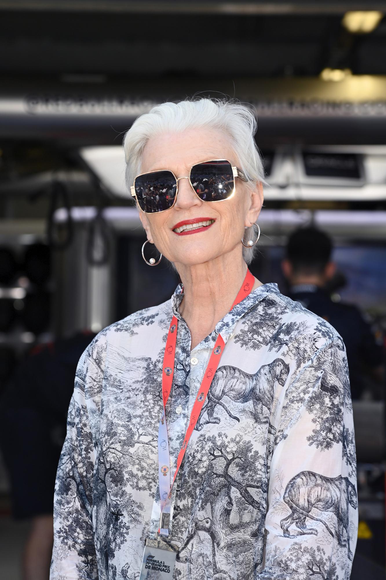 Как мировые звезды в возрасте 70+ сохраняют молодость: секреты красоты