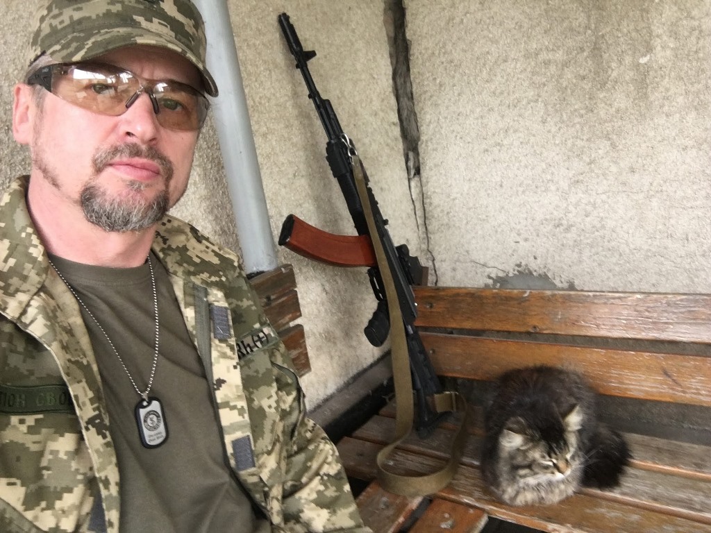 &quot;О, Боже, ти його не забирай&quot;: Юркеш зворушив піснею у День Героїв