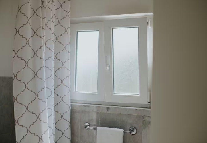 Обычный предмет из ванной может очень навредить вашему здоровью: что известно