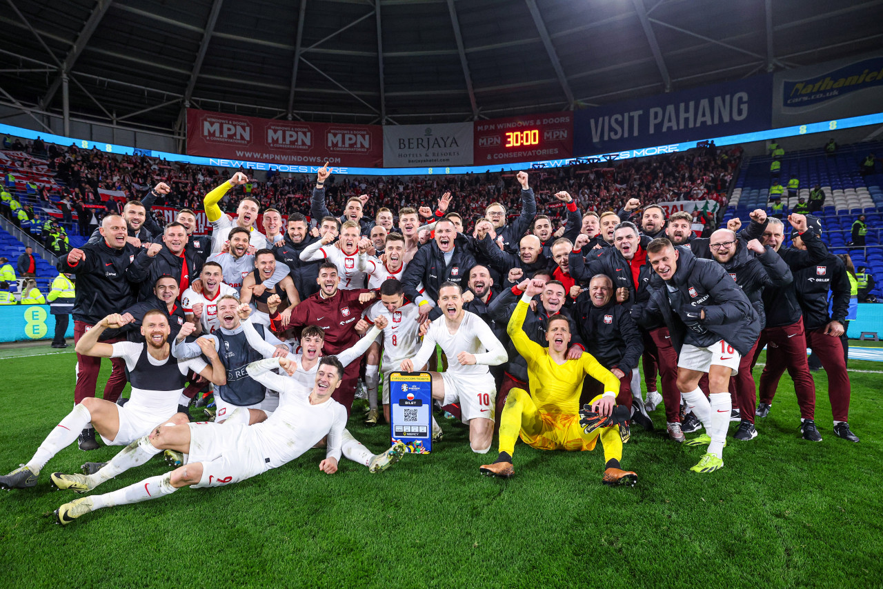 Збірна Польщі лишилася без 8 гравців на матч з Україною: яка причина