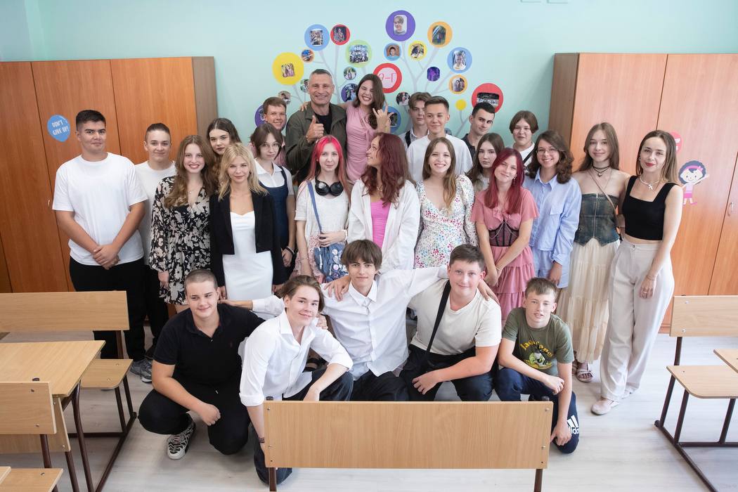 День знань в умовах війни: як пройшов Перший дзвоник у різних регіонах України