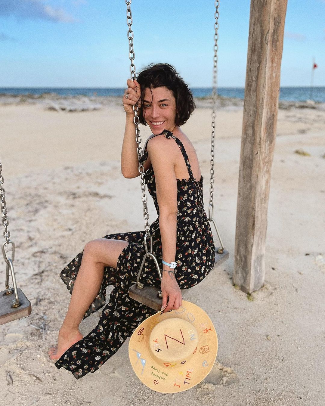 Вышла замуж за россиянина и молчит о войне: где сейчас экс-участница группы &quot;Real.O&quot; Алина Астровская