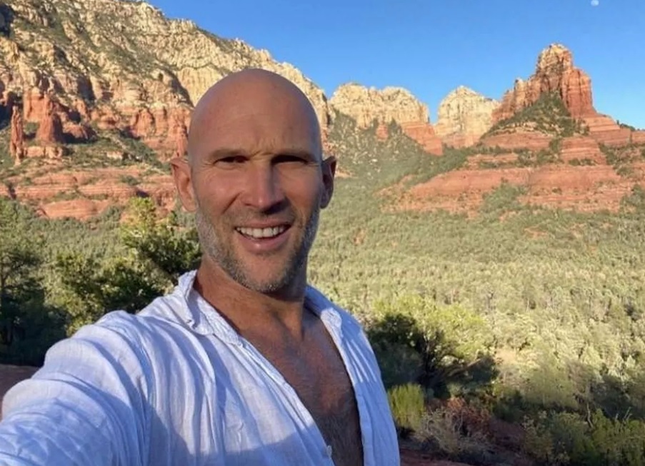 Чоловік скинув 6 кг жиру на животі всього за місяць, відмовившись від звичайної соціальної звички