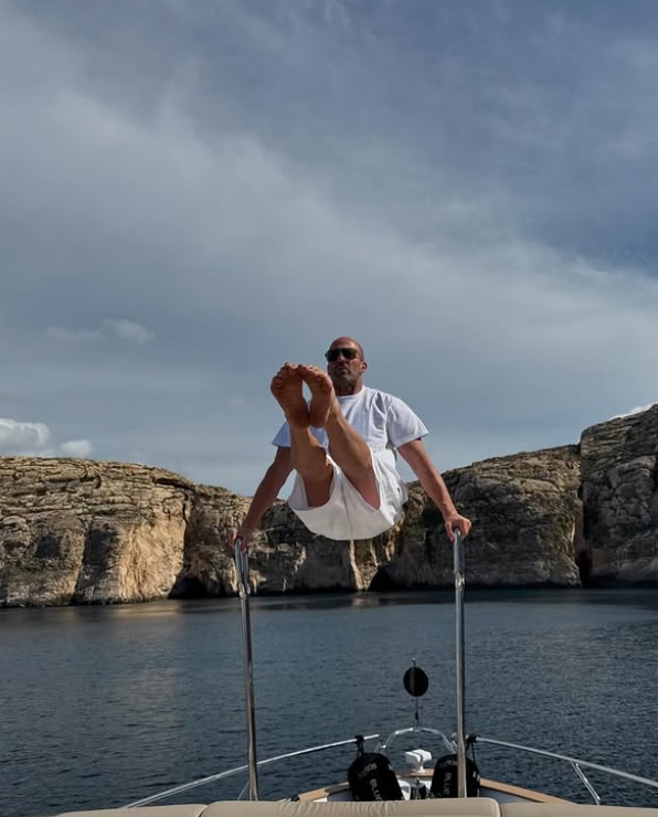 Как накачать пресс и мышцы, как у Джейсона Стейтема: 5 любимых упражнений звезды