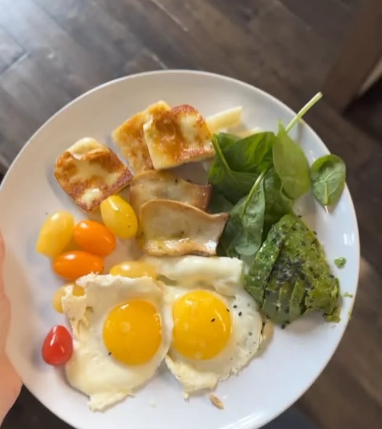 Что ест Надя Дорофеева на завтрак - и не набирает вес: вкусно, просто и полезно