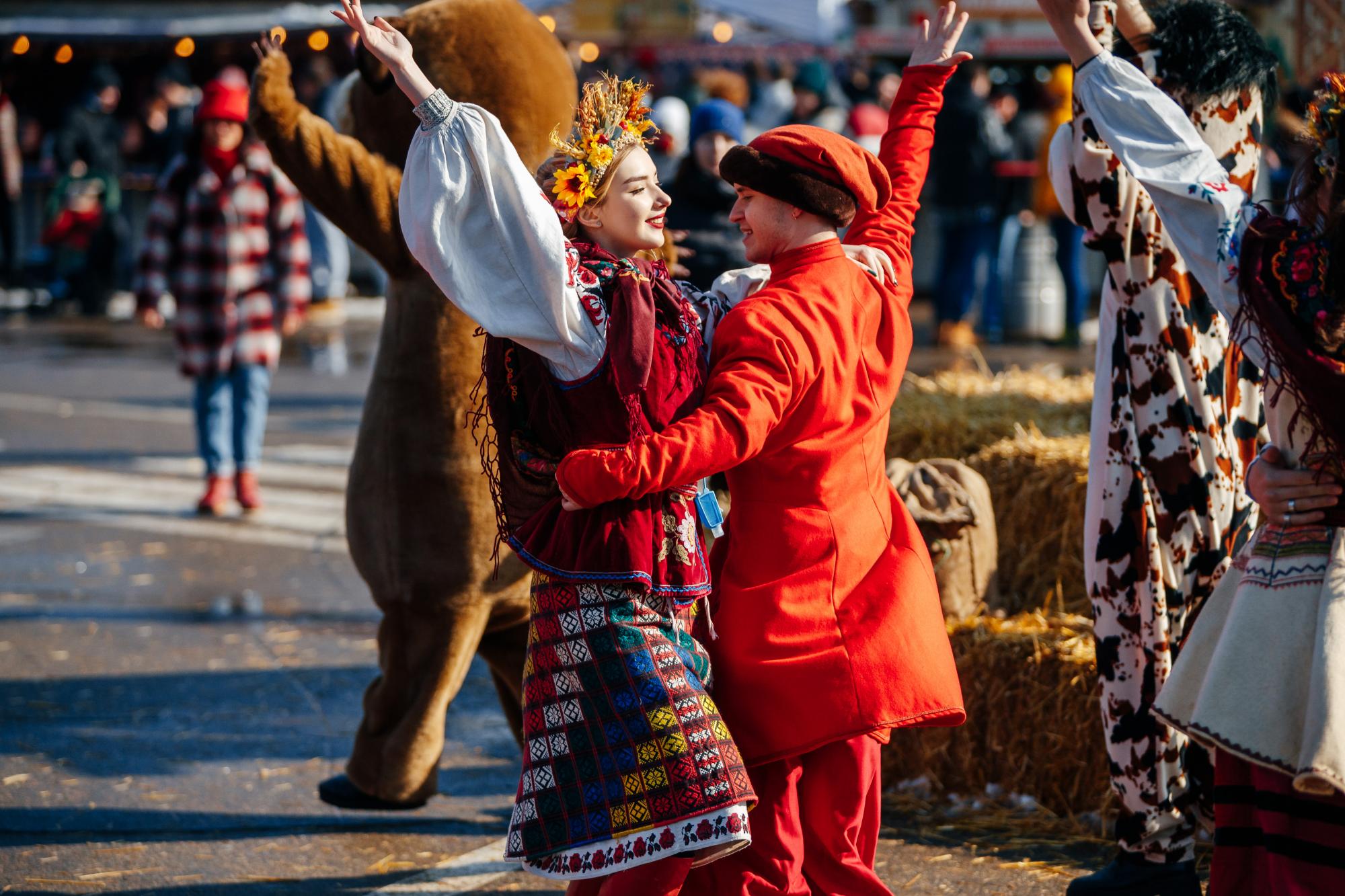 В Киеве песнями, танцами, спектаклями и фаер-шоу встретят весну: где и когда