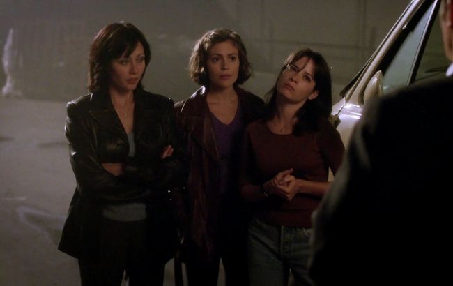 Звезду просто не узнать. Как сегодня выглядит Пайпер из сериала &quot;Все женщины - ведьмы&quot;