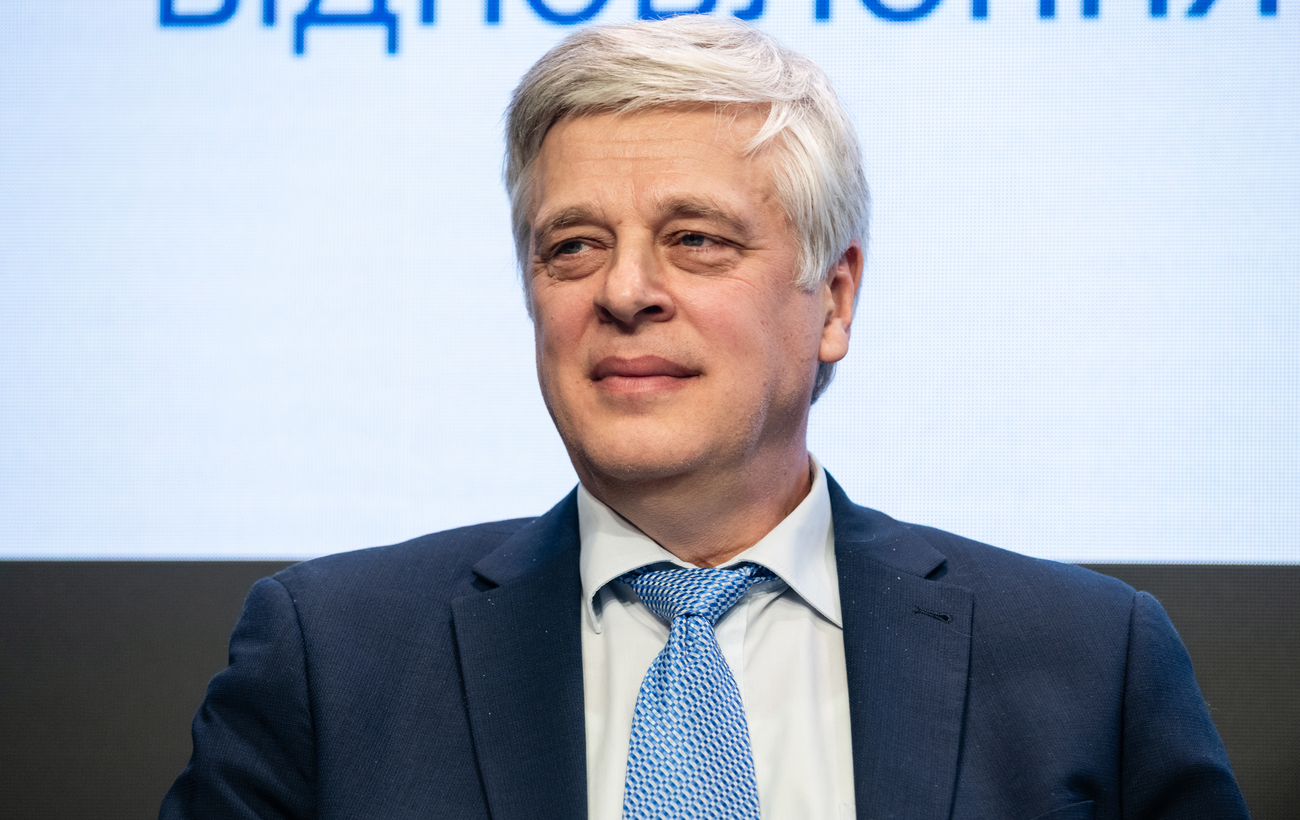 Гроші з сонця та вітру: що заважає Україні залучати інвестиції у зелену енергетику