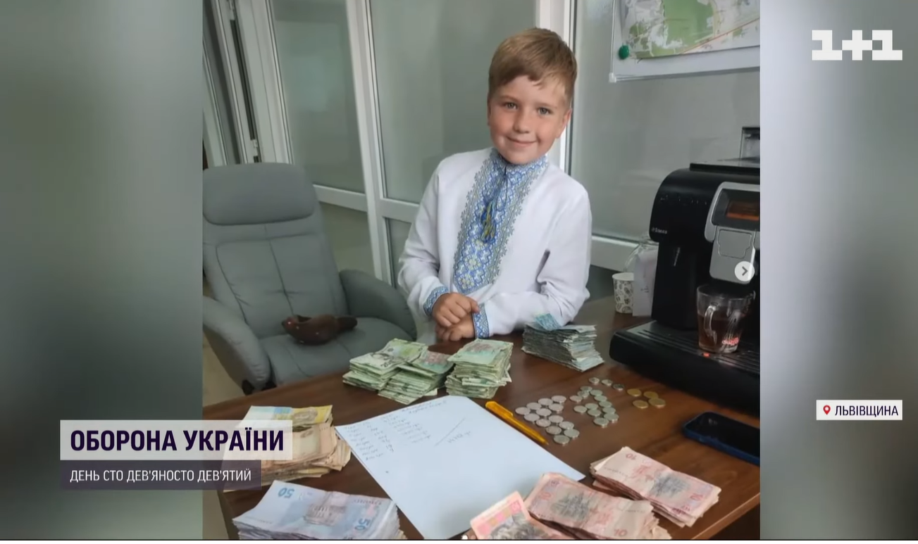 8-летний украинец пением менее чем за месяц собрал полмиллиона гривен для ВСУ