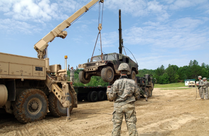 Украина получила уникальные американские машины: вот как они выглядят (видео)