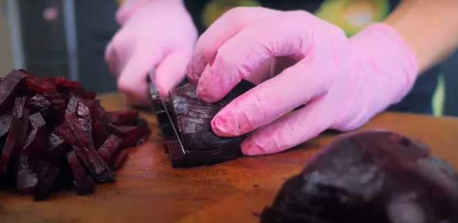 Цей салат складе вагому конкуренцію &quot;шубі&quot;: простий рецепт за дві хвилини