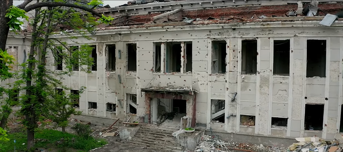 "Хотіли знищити те, що не вмирає": як зараз виглядає розбитий окупантами Будинок офіцерів у Вінниц