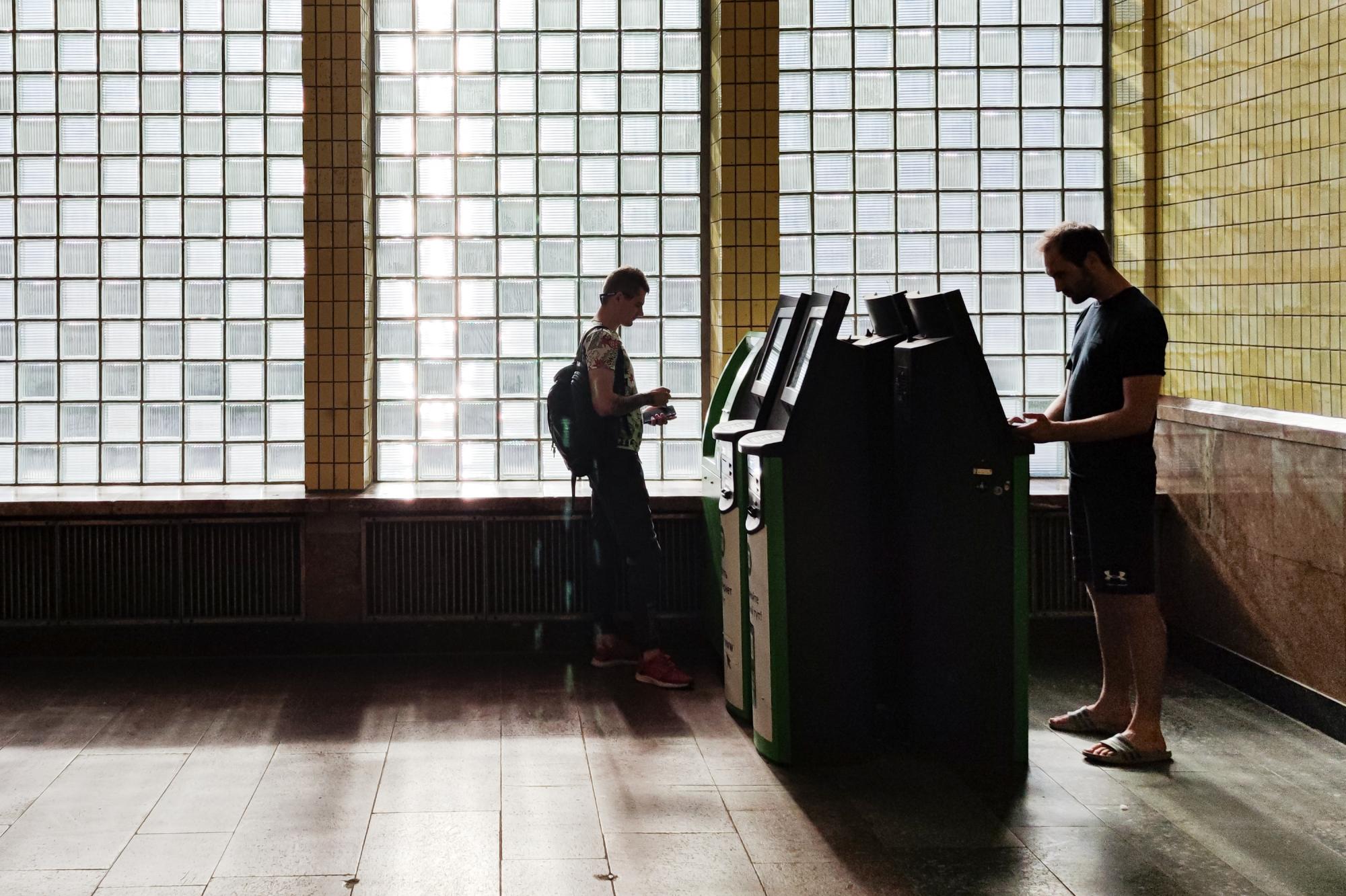 Украинцам рассказали, как лучше распорядиться деньгами во время войны