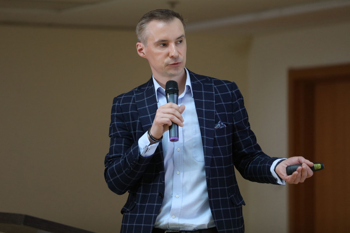 Медичні дані українців: хто може дивитися вашу історію хвороб і чи захищена вона від &quot;зливу&quot;