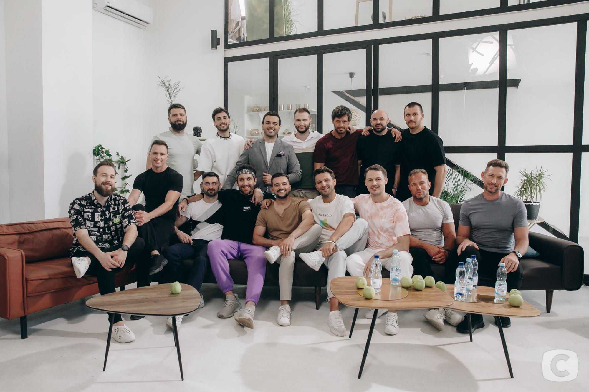 Екстремальне побачення, роздягнені чоловіки і сльози: які сюрпризи очікуються у другому випуску "Холостячки 2"