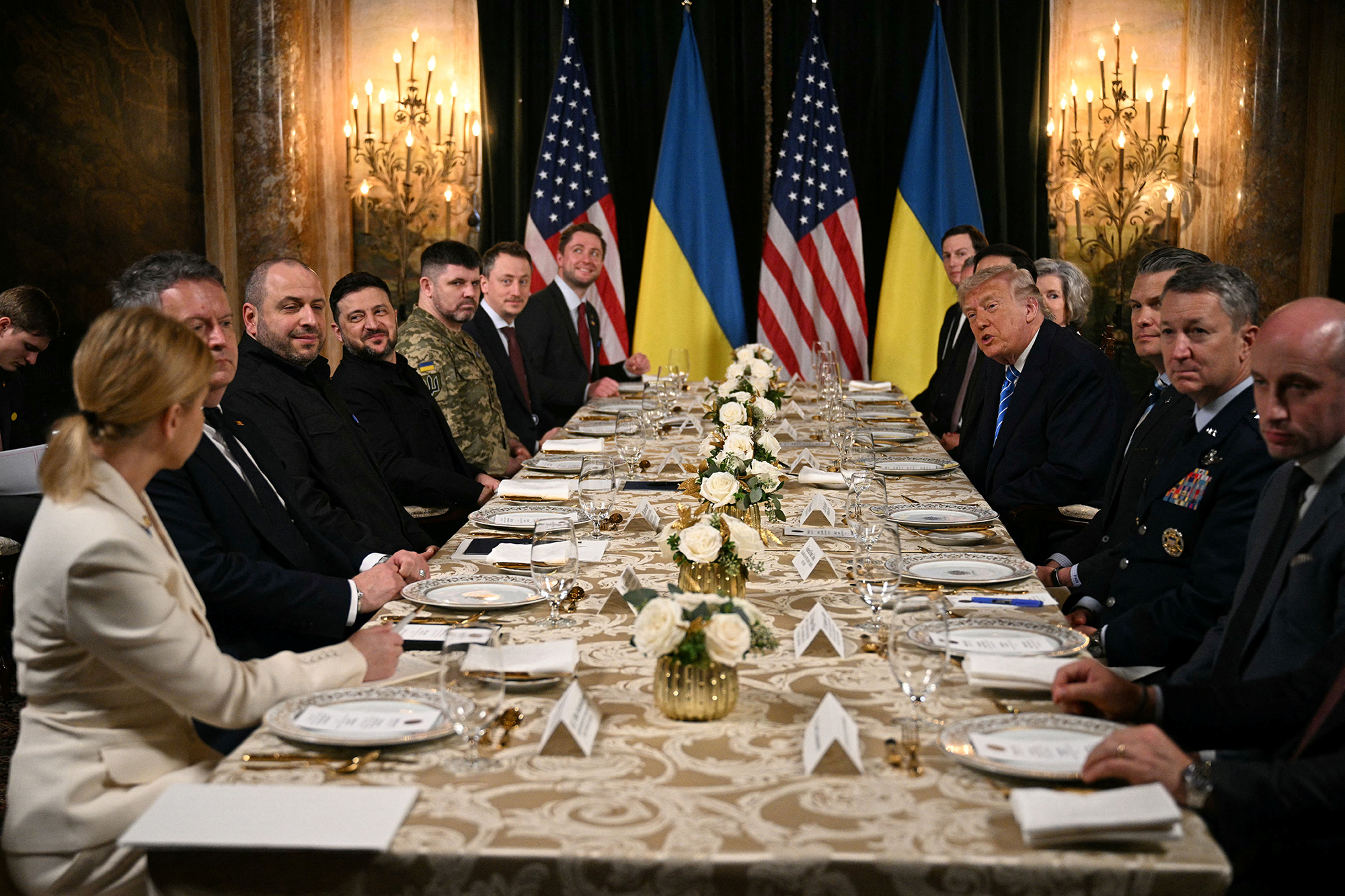 Зеленський і Трамп зустрілися обговорити мир в Україні: всі подробиці