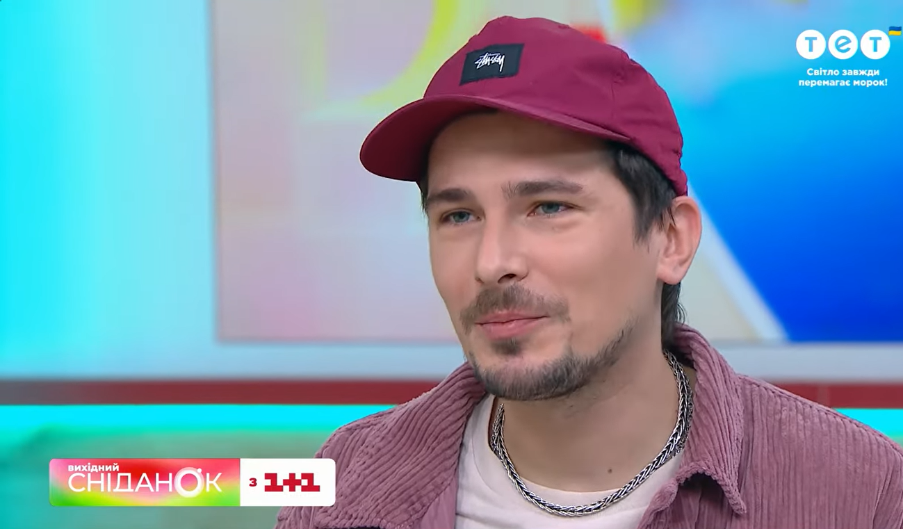 &quot;Мені цього вистачає&quot;: Позитив вперше показав свій двоповерховий будинок, де два роки триває ремонт