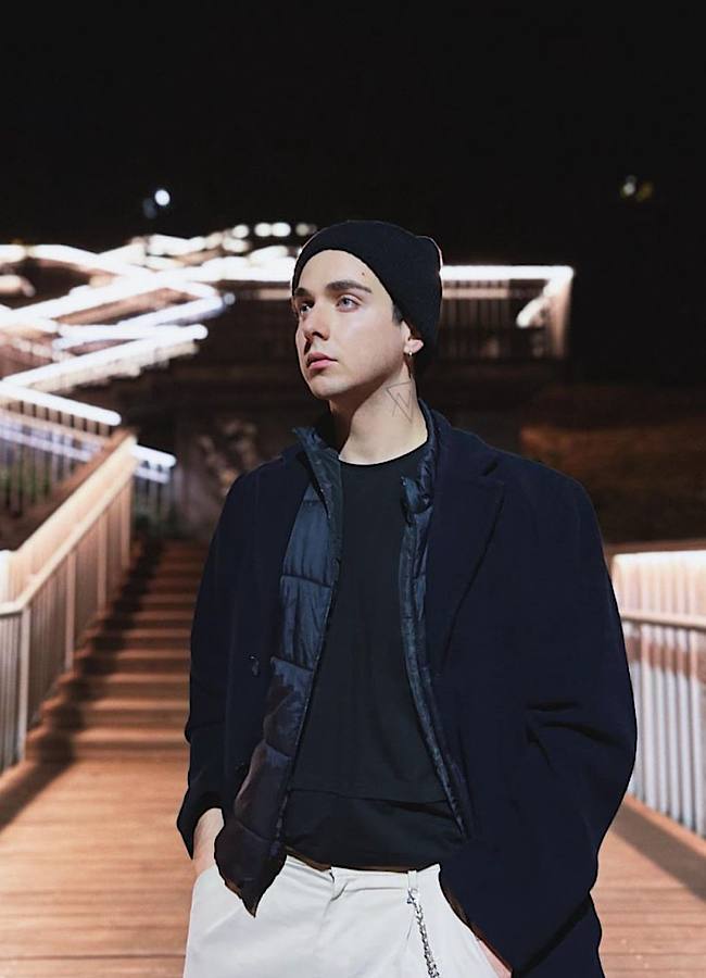 &quot;Я люблю Мас-маркет&quot;: Ніколас Карма розсекретив вартість луку епатажного співака MELOVIN