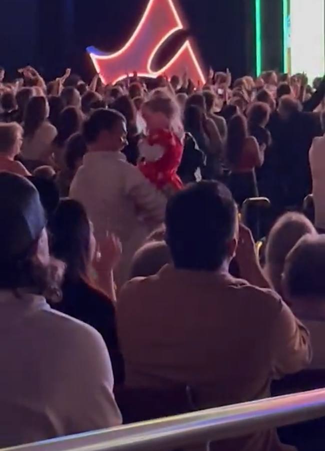 &quot;Она сочетания меня и папы&quot;: Кэтти Перри впервые показала свою дочь от Орландо Блума