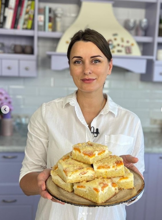 Готовим недорогой и быстрый абрикосовый пирог: будете довольны результатом