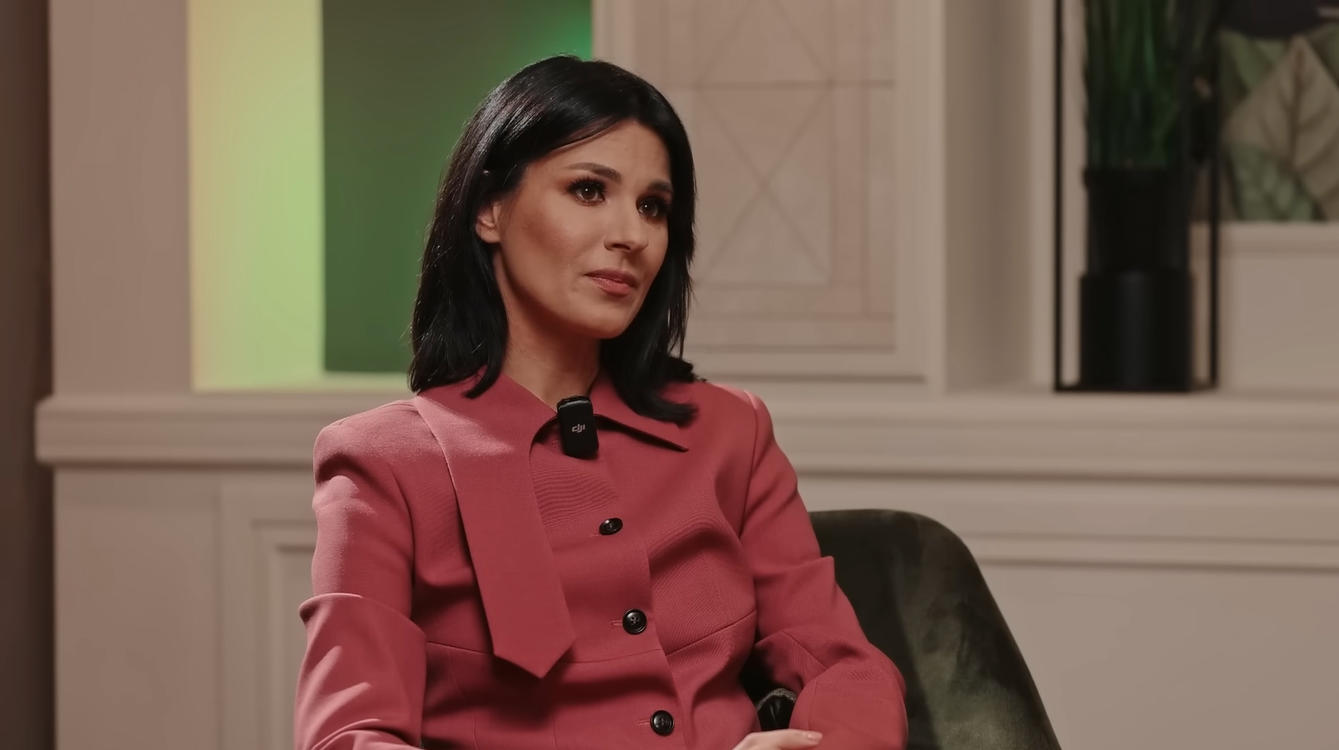 "Написал завещание": Ефросинина со слезами на глазах рассказала о муже-военном